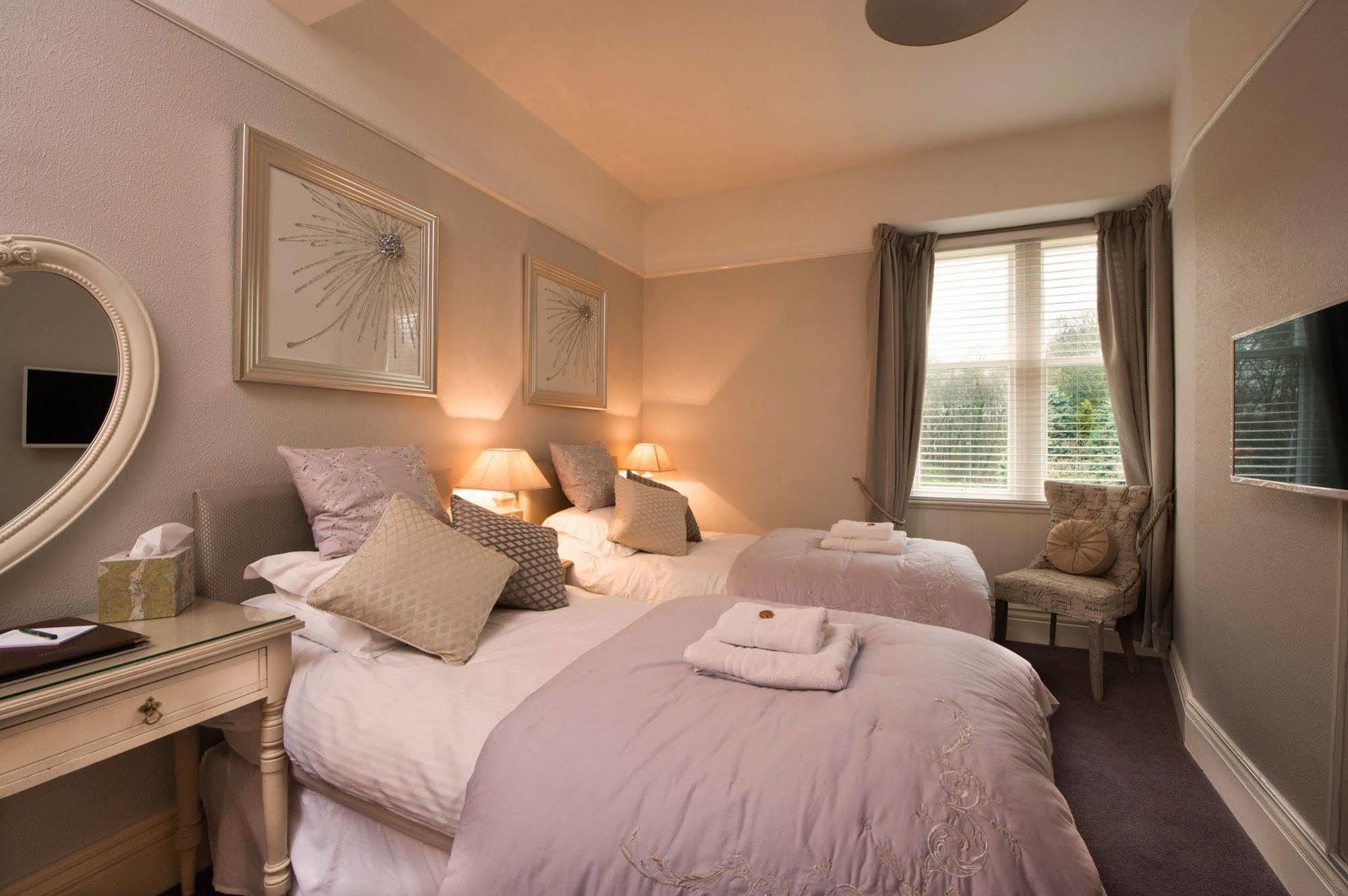 Chestnuts Guest House (Adults Only) Уиндермир Экстерьер фото