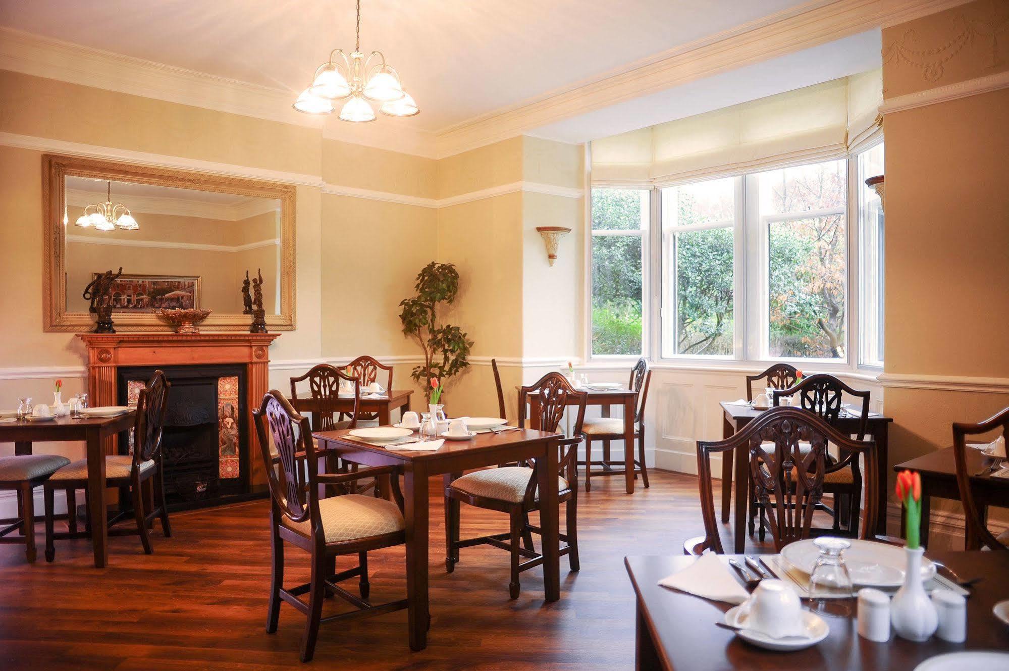 Chestnuts Guest House (Adults Only) Уиндермир Экстерьер фото